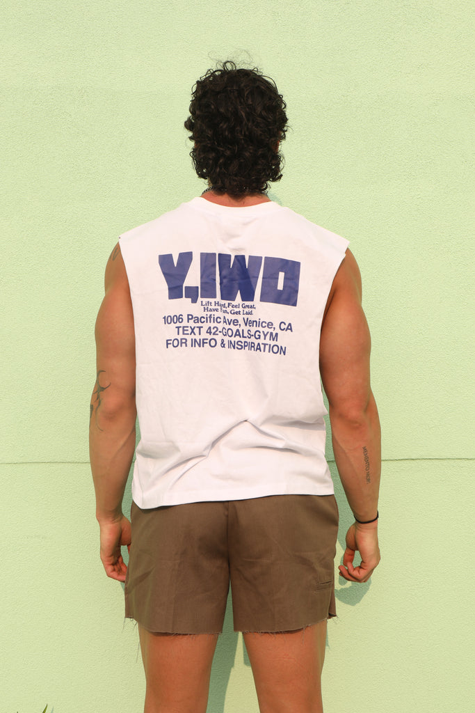 Strong: "Be a Grizzly" Side Cut Tee