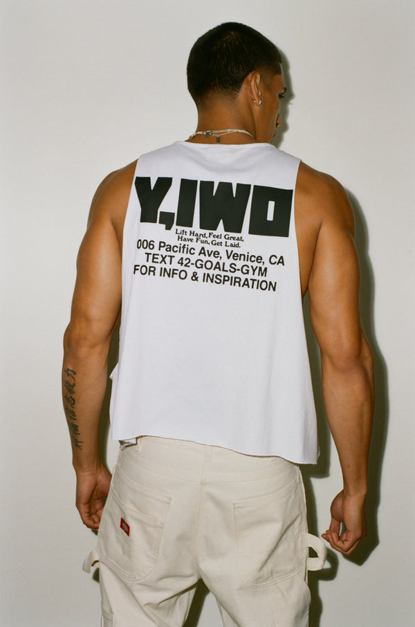 Strong: POWER Cropped Side Cut Tee