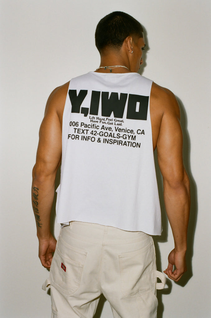 Strong: POWER Cropped Side Cut Tee